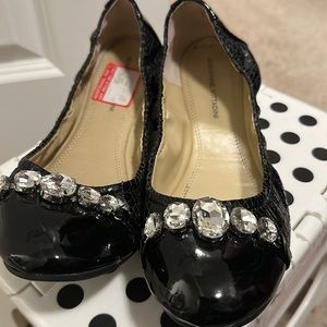 Adrienne Vittadini flats  11M but Fits like 10M